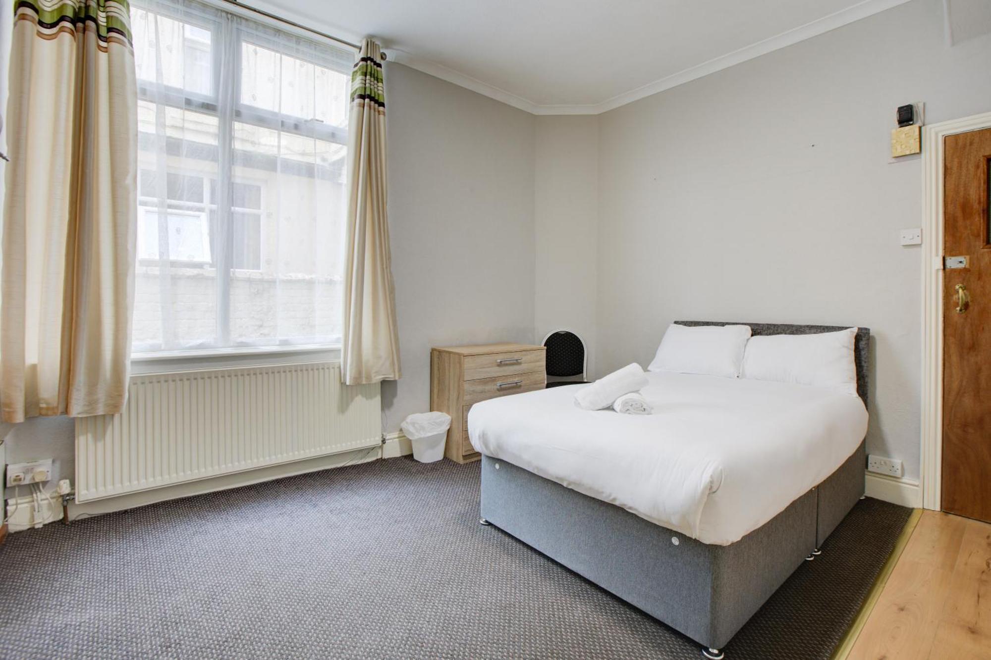 The Sandringham Court Hotel & Apartment Welcoming Large And Small Groups For 15 Years Μπλάκπουλ Εξωτερικό φωτογραφία