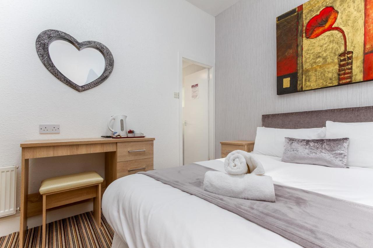 The Sandringham Court Hotel & Apartment Welcoming Large And Small Groups For 15 Years Μπλάκπουλ Εξωτερικό φωτογραφία